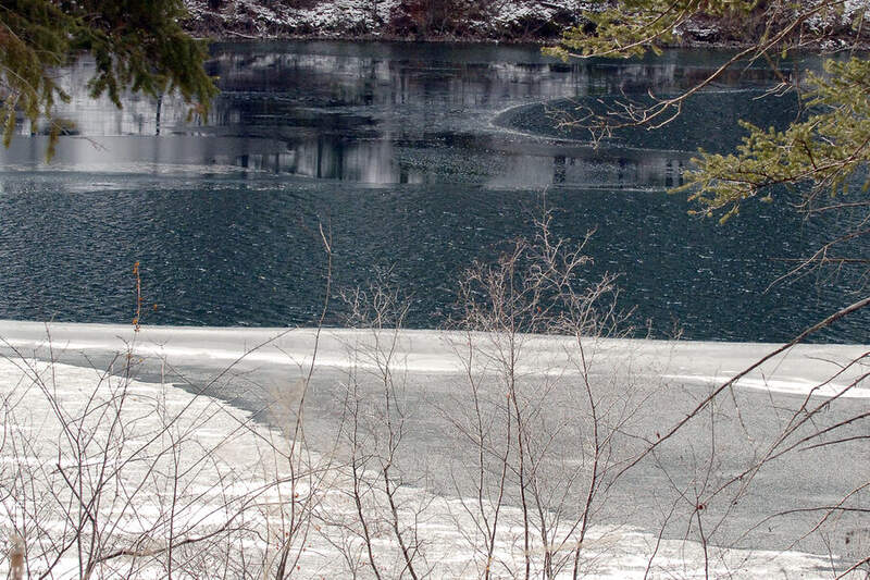 Winter river in British Columbia &mdash; photograph by Terry T. Preshaw